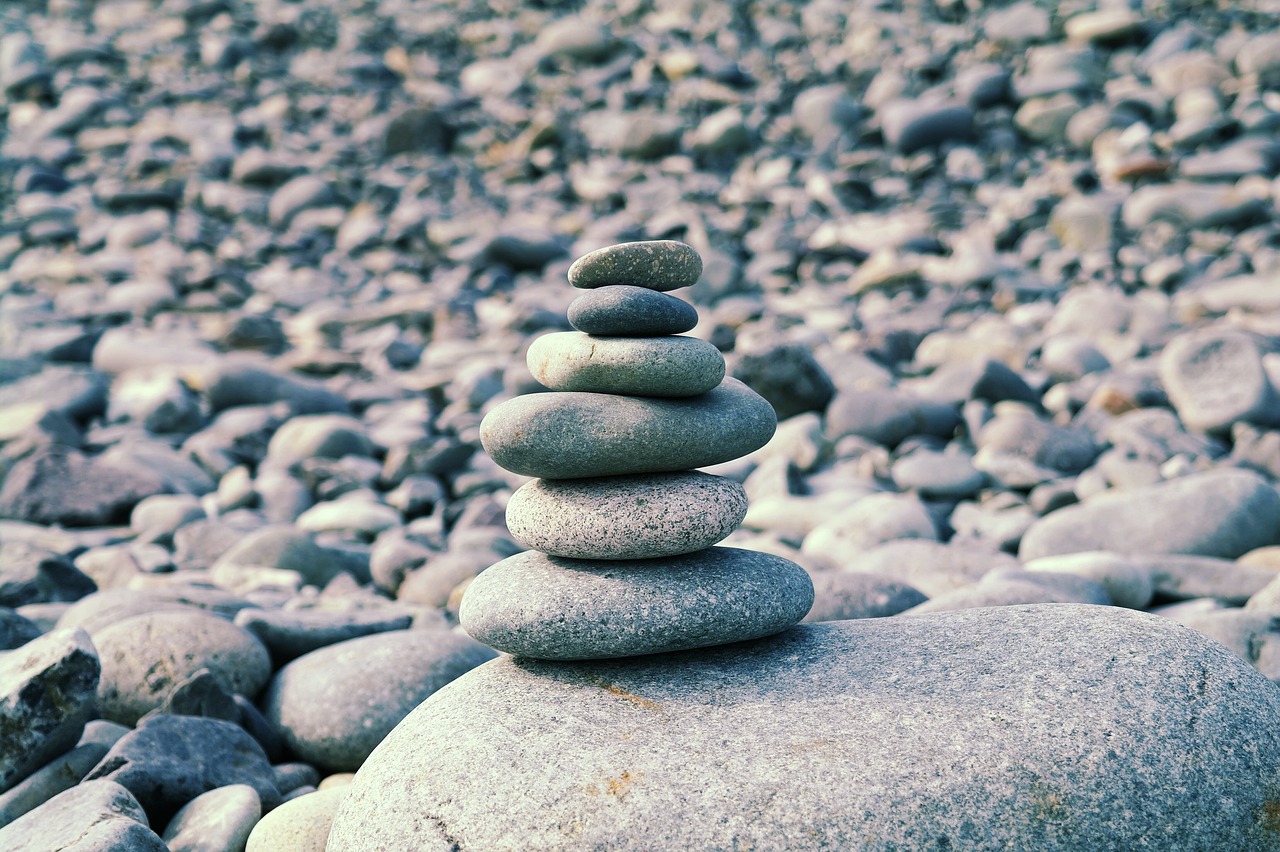 最新肺炎拐点，希望与挑战的交汇时刻